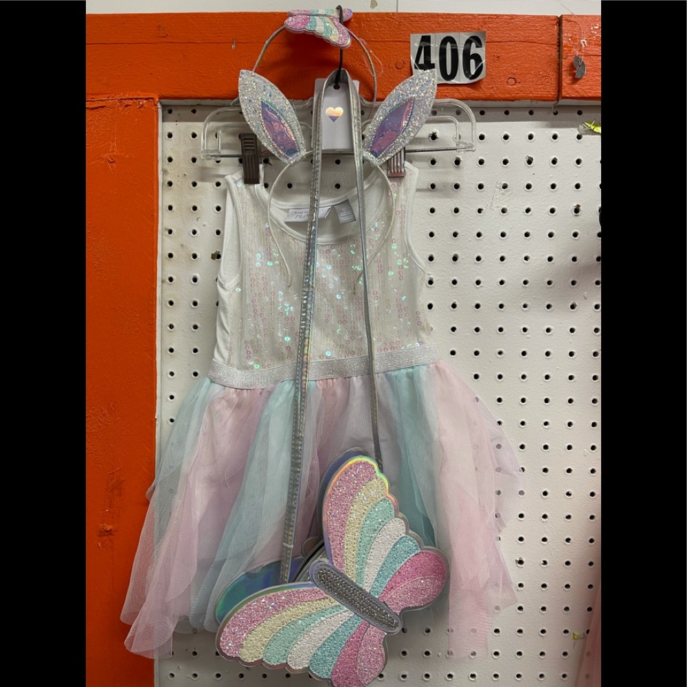 (SOLD) New size 2T dress, 2 head pieces & purse